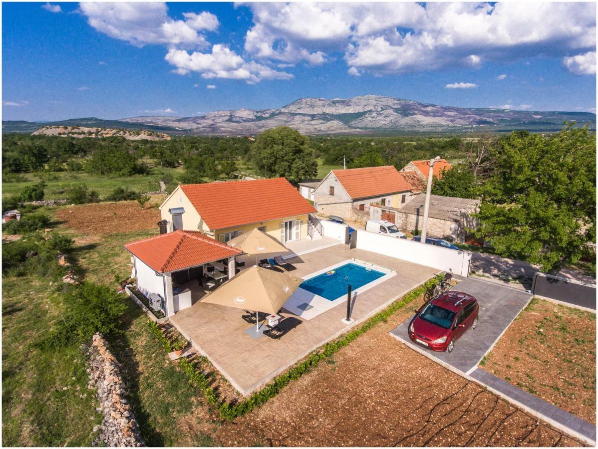 Отель House Mellifera Razvode Экстерьер фото